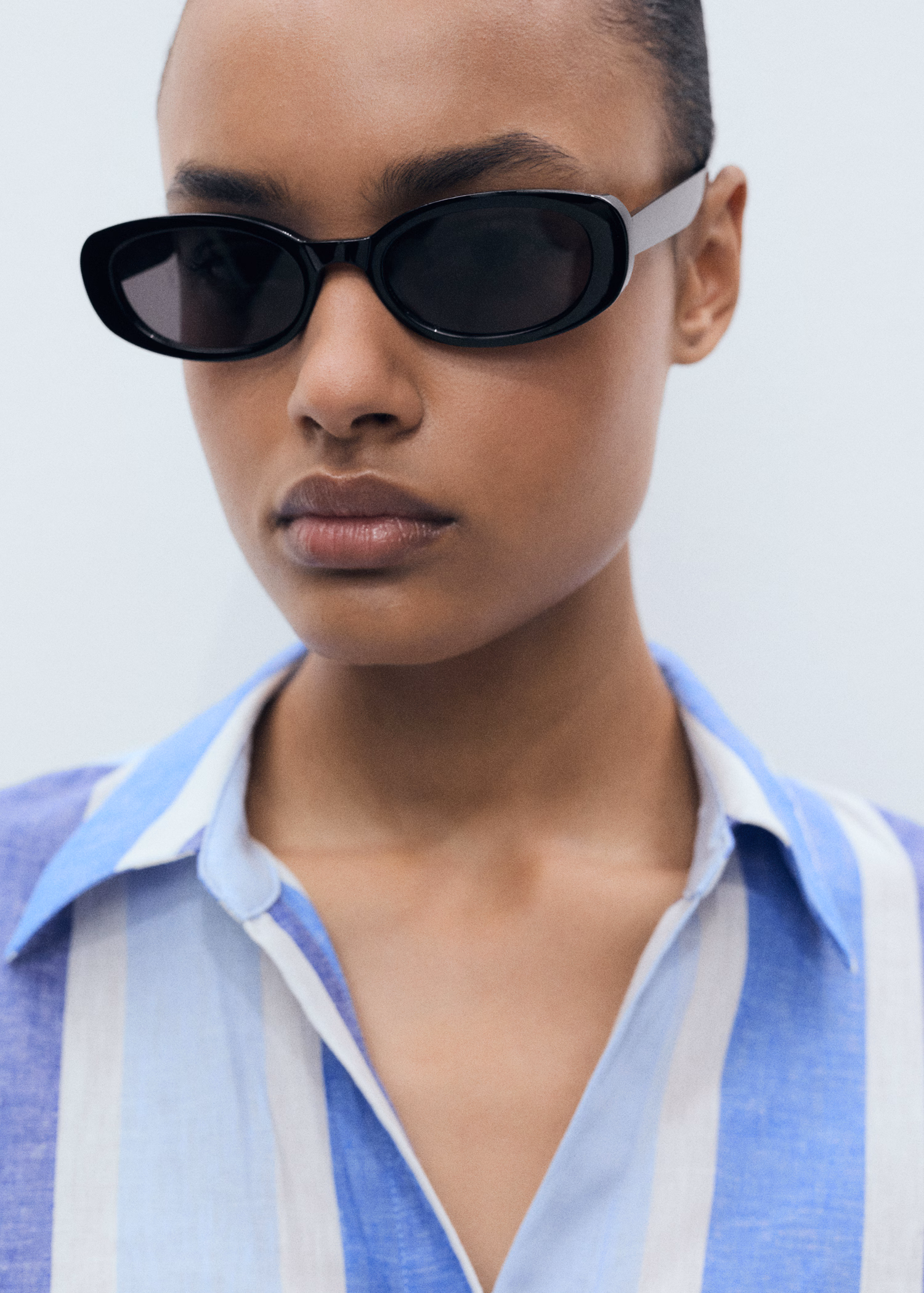 MANGO Kemerli Çizgili Keten Elbise - Görsel 4